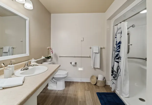 Senior Living in Lakewood featuring senior apartments with full bathrooms.