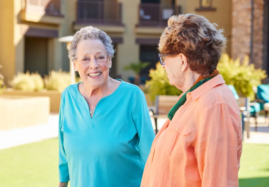 Senior program: life enrichment and social outings outside