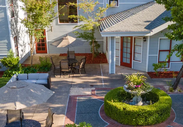 Sonoma senior living offers a beautiful courtyard for residents.