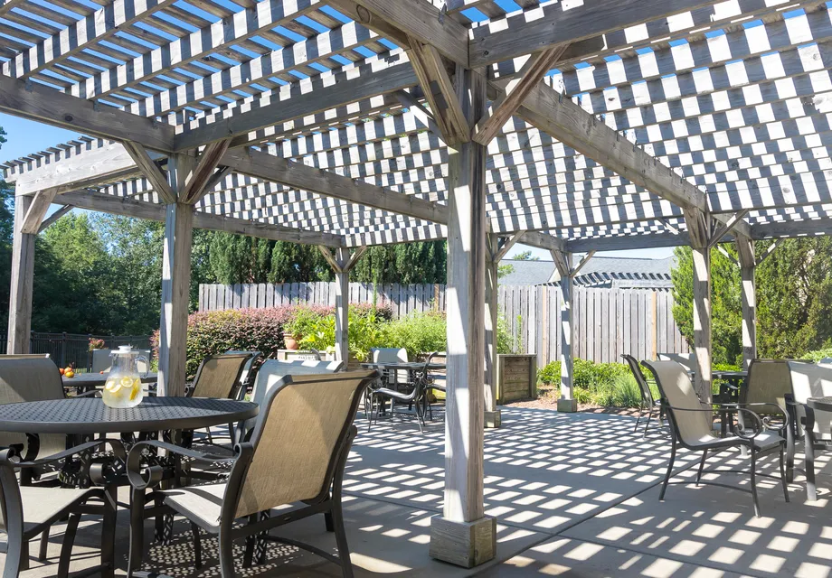 Senior living Mooresville with pergola over courtyard seating