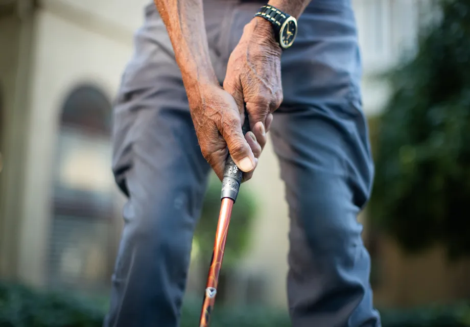Senior care Manteca: golfing