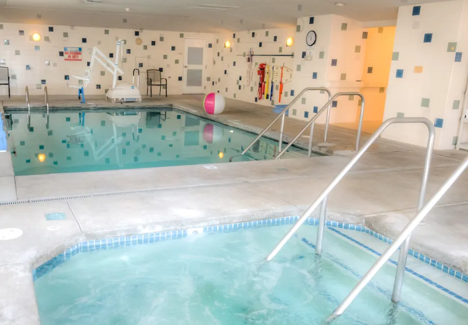 Glenwood senior care: indoor saltwater pool