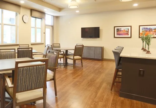 Independent senior living in Vancouver with ample seating.