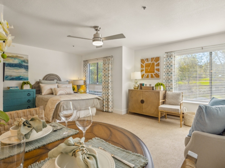 Bright, inviting space featuring comfortable furnishings and a warm atmosphere, perfect for community living.