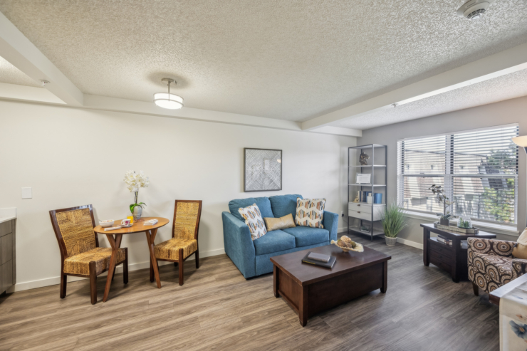 A welcoming space filled with cozy seating, perfect for socializing or relaxation with friends.