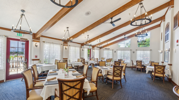Dining room.