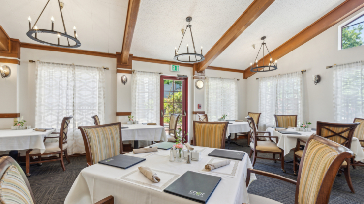 Dining room.