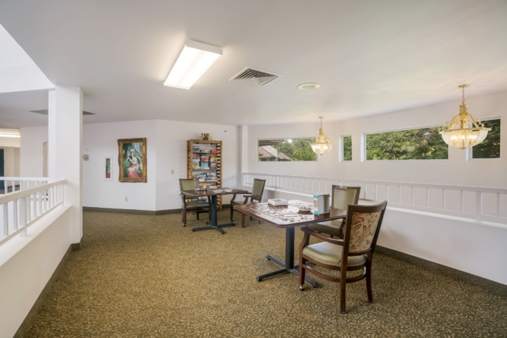 Bright and inviting space for connection, featuring cozy seating and natural light for joyful gatherings.