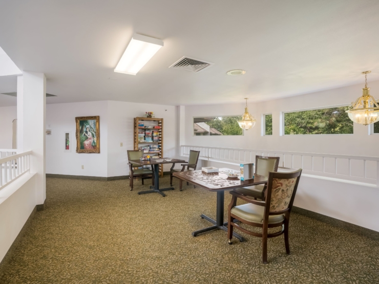 Bright and inviting space for connection, featuring cozy seating and natural light for joyful gatherings.