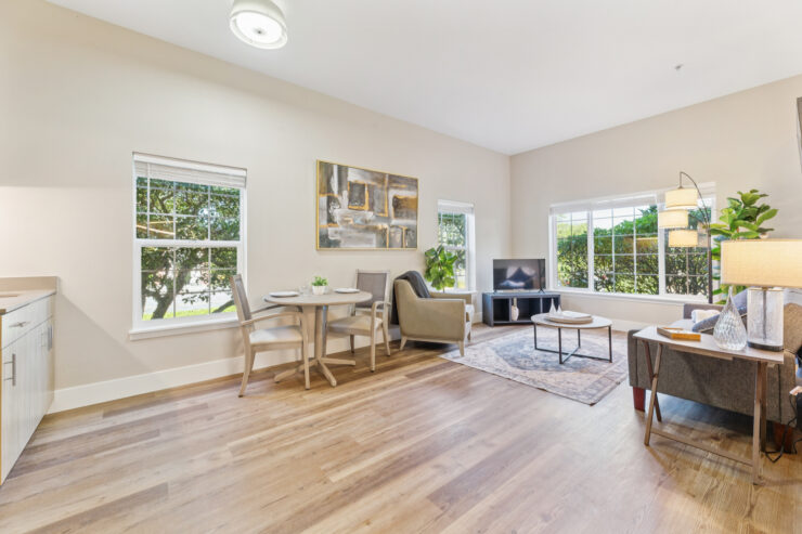 Bright and inviting common area, perfect for socializing and relaxation in a welcoming community.