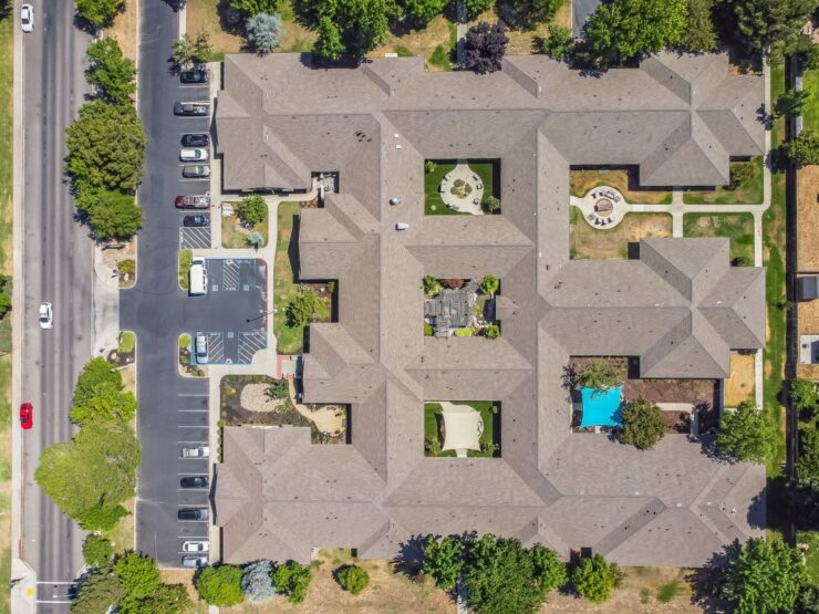 A welcoming retirement community featuring serene gardens and inviting spaces for connection and relaxation.