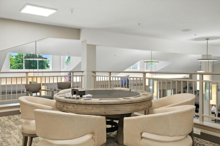A welcoming communal space featuring comfortable seating, perfect for socializing and relaxation.