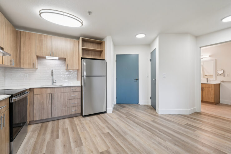Bright and inviting, this space features modern amenities, fostering a warm community atmosphere.