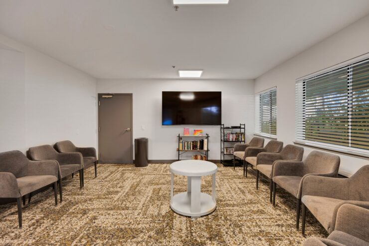 A welcoming lounge with comfortable seating, perfect for community gatherings and relaxation.