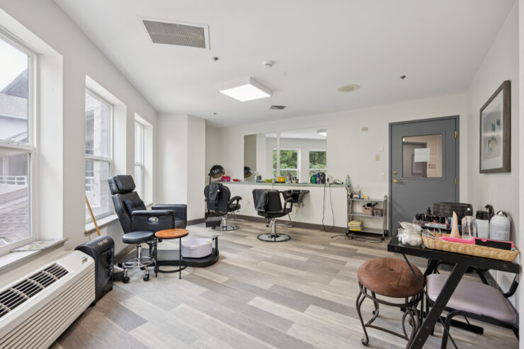 Bright and inviting salon space, perfect for community gatherings and personal pampering.