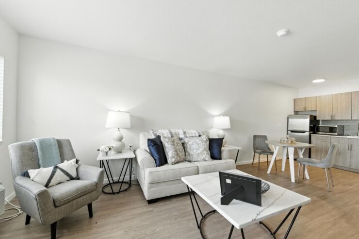 Bright and inviting living space, perfect for relaxation and community gatherings.