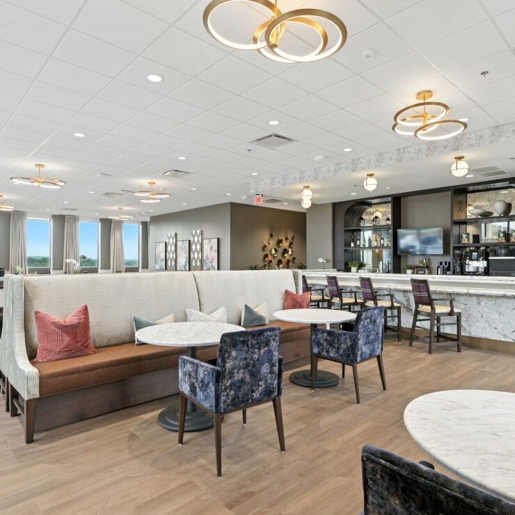 Bright and inviting communal space, perfect for gatherings and relaxation with friends.