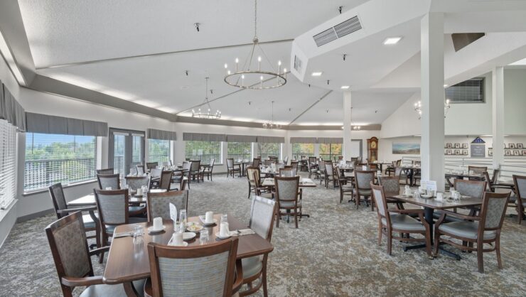 Bright and welcoming dining area, perfect for community gatherings and shared meals.