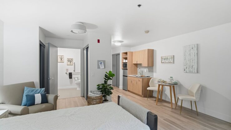 Bright, inviting space with modern furnishings, fostering community and comfort for residents.