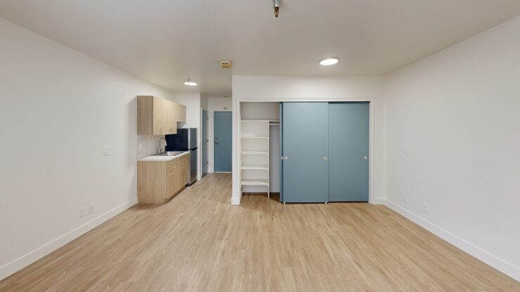 Bright, open space featuring modern amenities, inviting a sense of community and comfort.