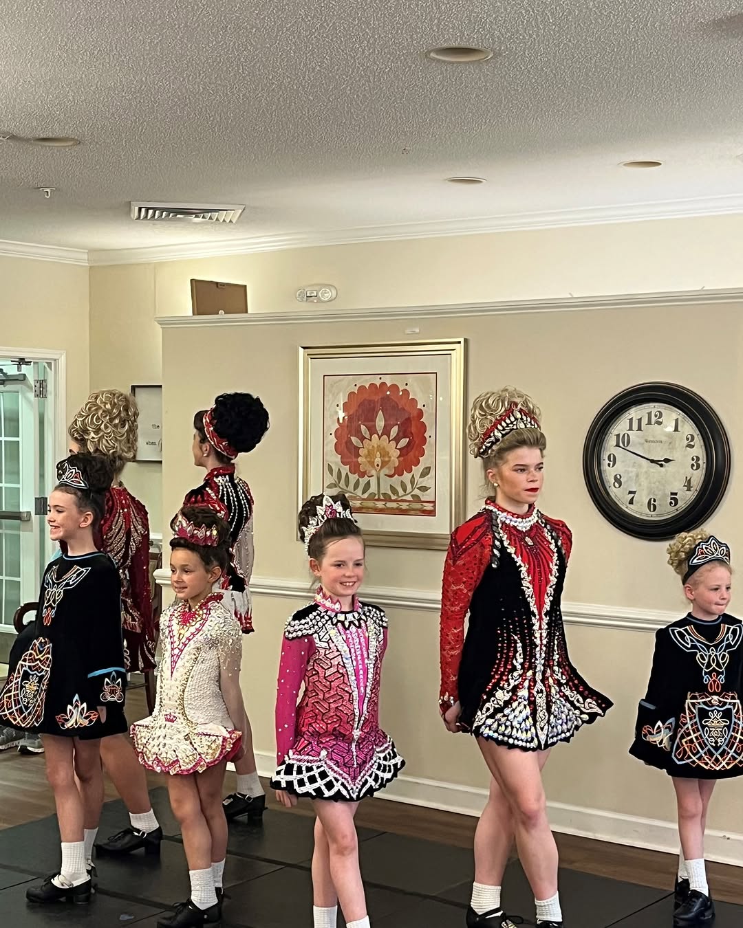 We sure were lucky to have seen the talented young ladies of the Walsh Kelley School of Irish Dance💃! Toes were pointed and the kicks were high👏!! Thank you🙏 all for celebrating St. Patrick’s Day🍀 with all of us at Cadence Mint Hill!!