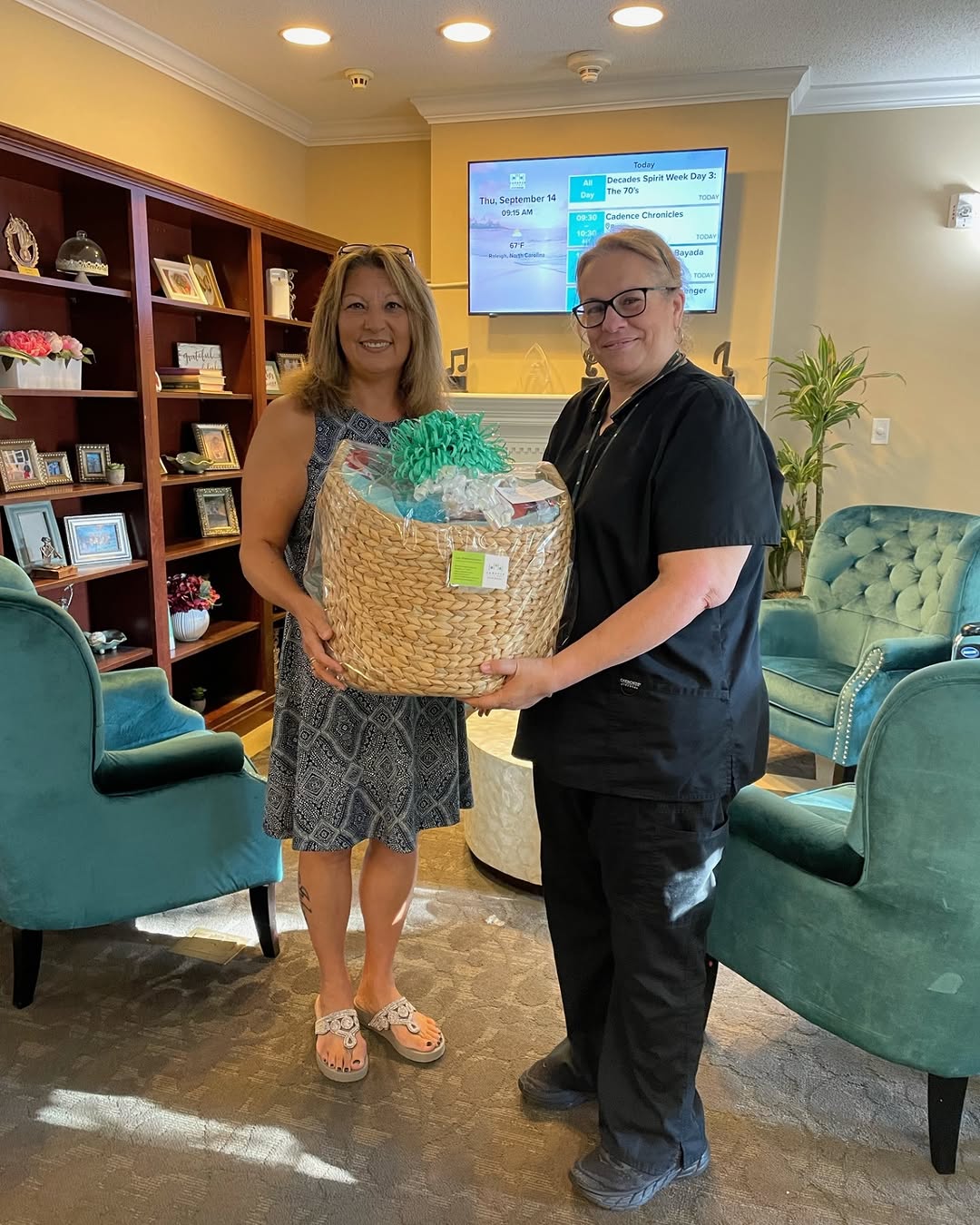 We represented our community at the Duke Caregiver Conference, where we gave away a Comfy Coffee basket 🎁 to our raffle winner, Caregiver Grisele. 👏