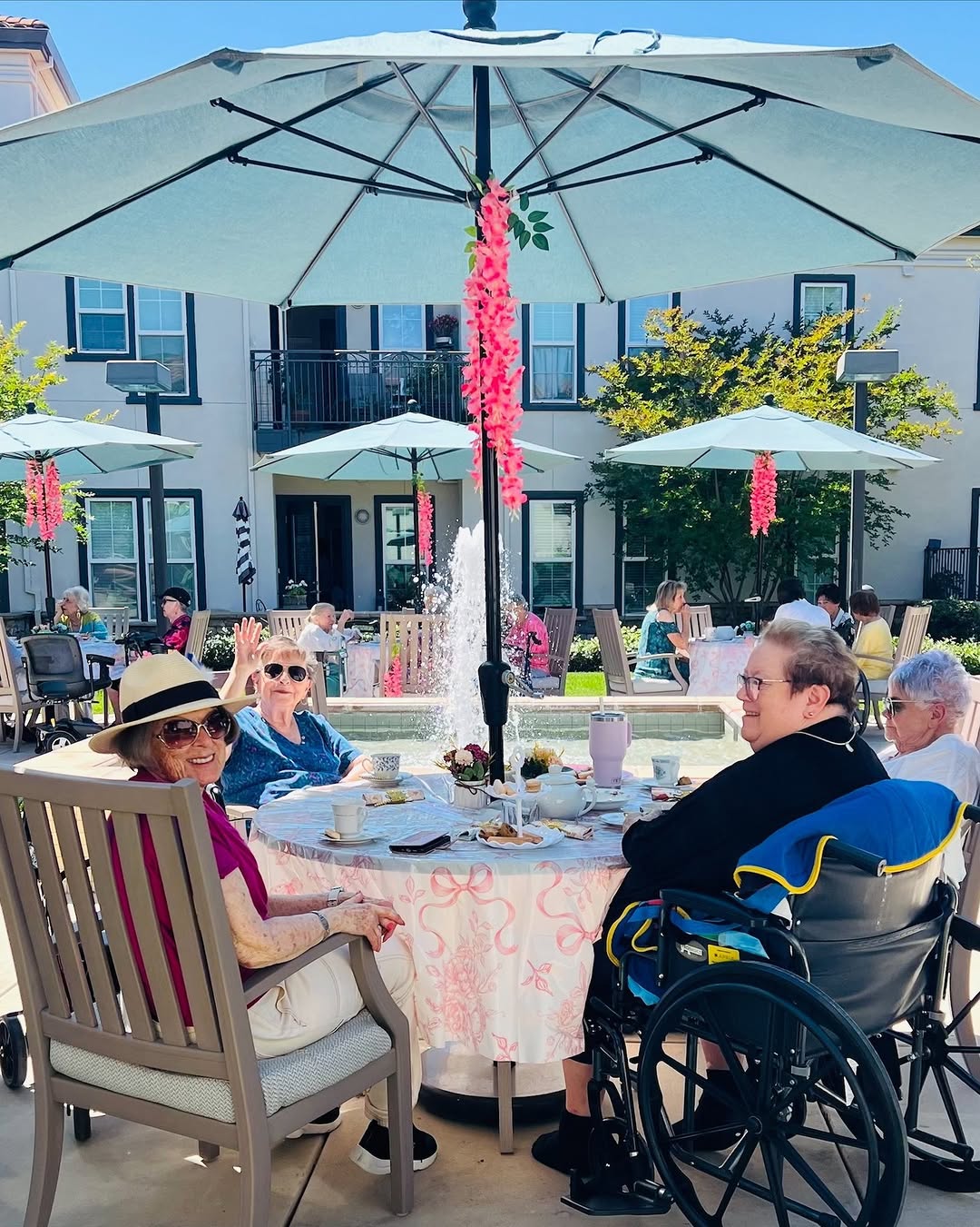 Celebrating amazing moms at our Mother’s Day Tea Party at Cogir of Brentwood Rose Garden 🌷☕ Sweet treats, laughter, and unforgettable memories! 💕 #MothersDay #Cogirofbrentwood
