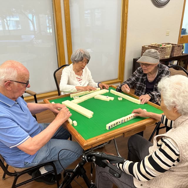 Game day is always a favorite! 🀄🃏 From Mahjong to card games, our residents enjoyed an afternoon filled with strategy, laughter, and friendly competition.